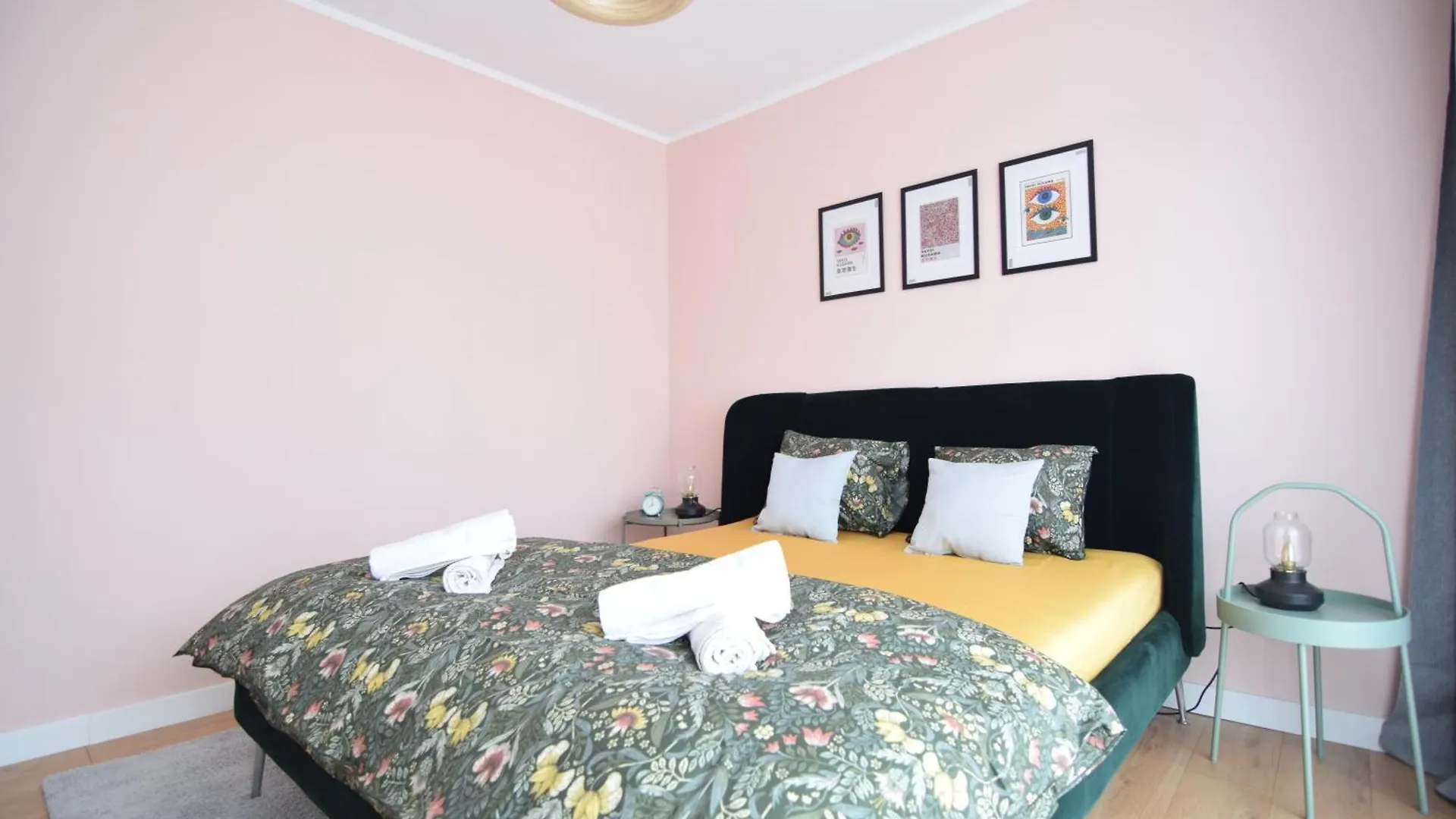 Stylish Apartment With Video Projector Bucharest Romania