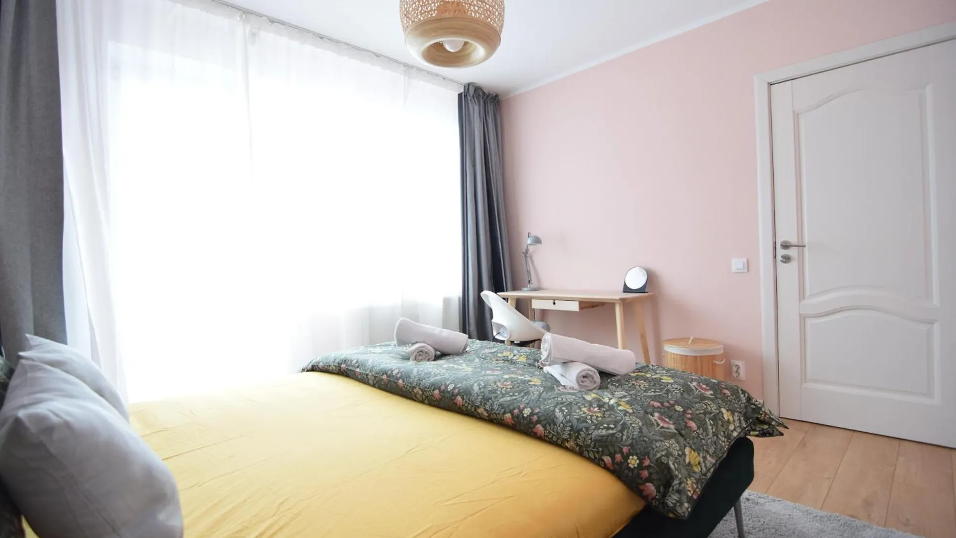 Stylish Apartment With Video Projector Bucharest
