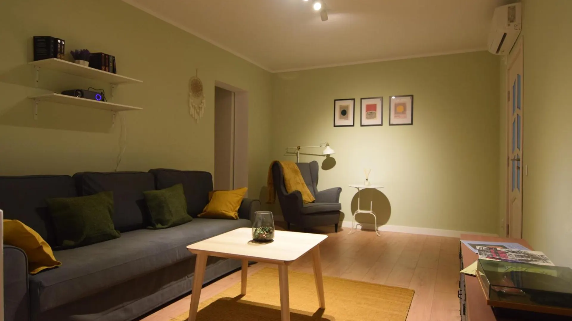 Stylish Apartment With Video Projector Bucharest Romania