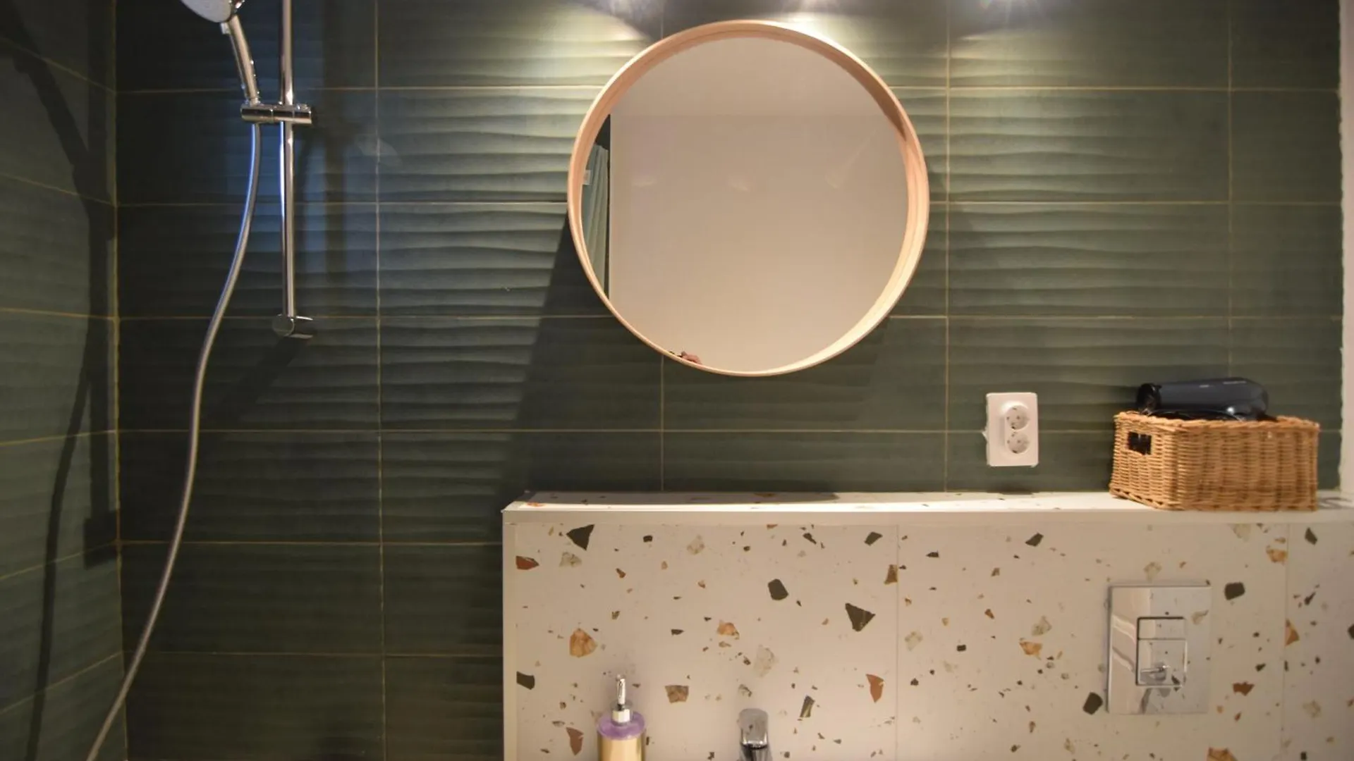 Stylish Apartment With Video Projector Bucarest 0*,