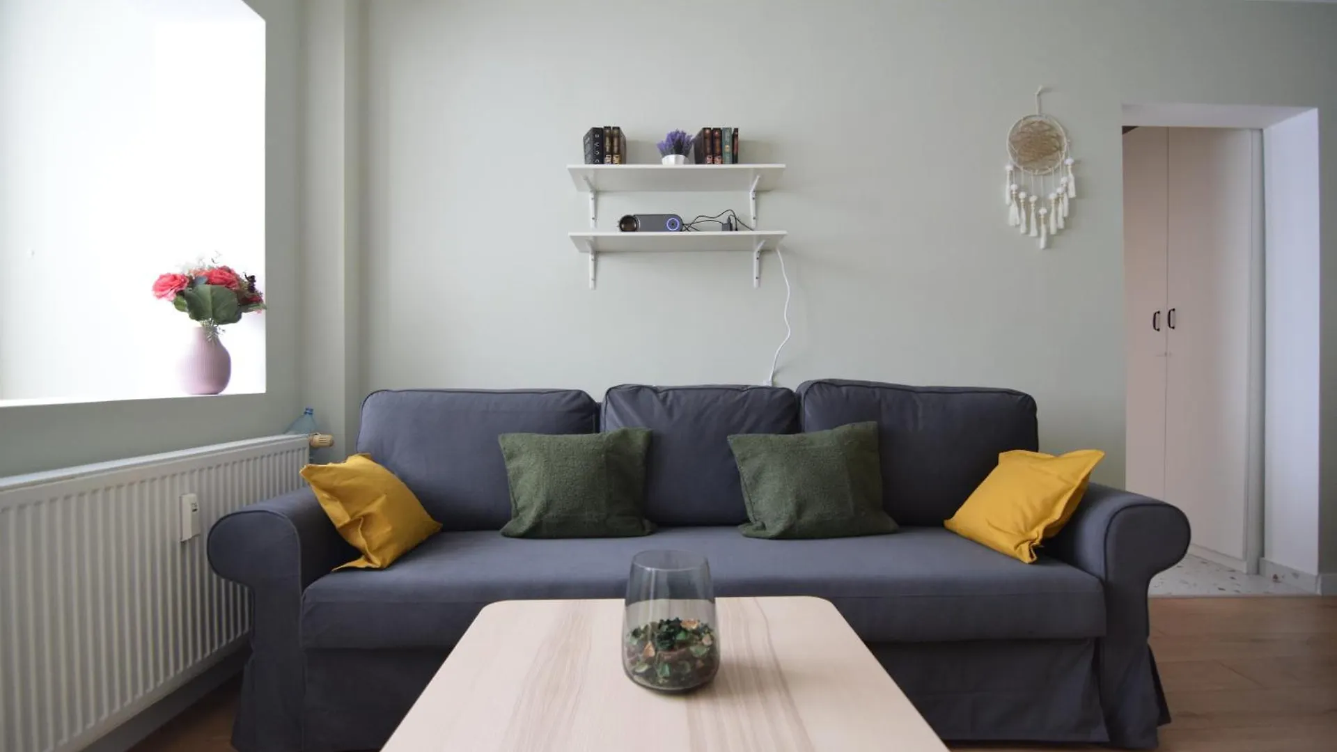 Stylish Apartment With Video Projector Bucharest 0*,