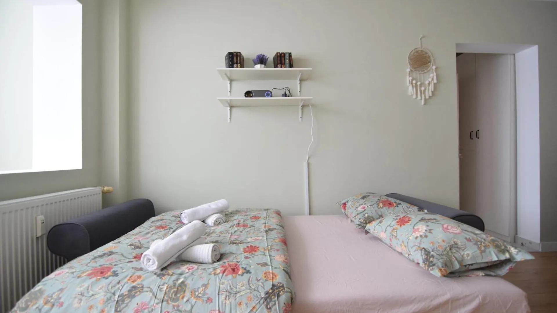 Stylish Apartment With Video Projector Bucharest