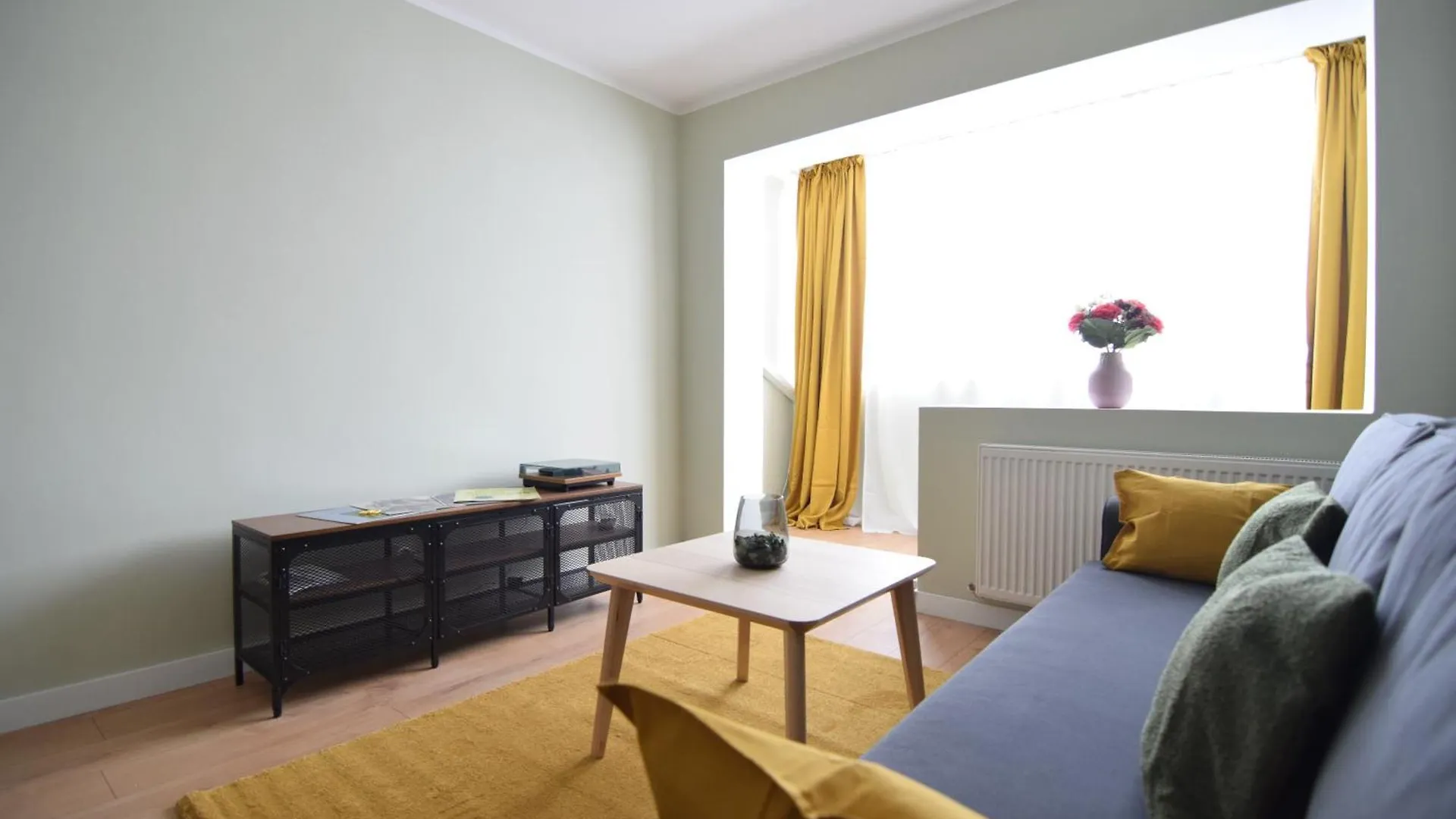 Stylish Apartment With Video Projector Bucharest Romania
